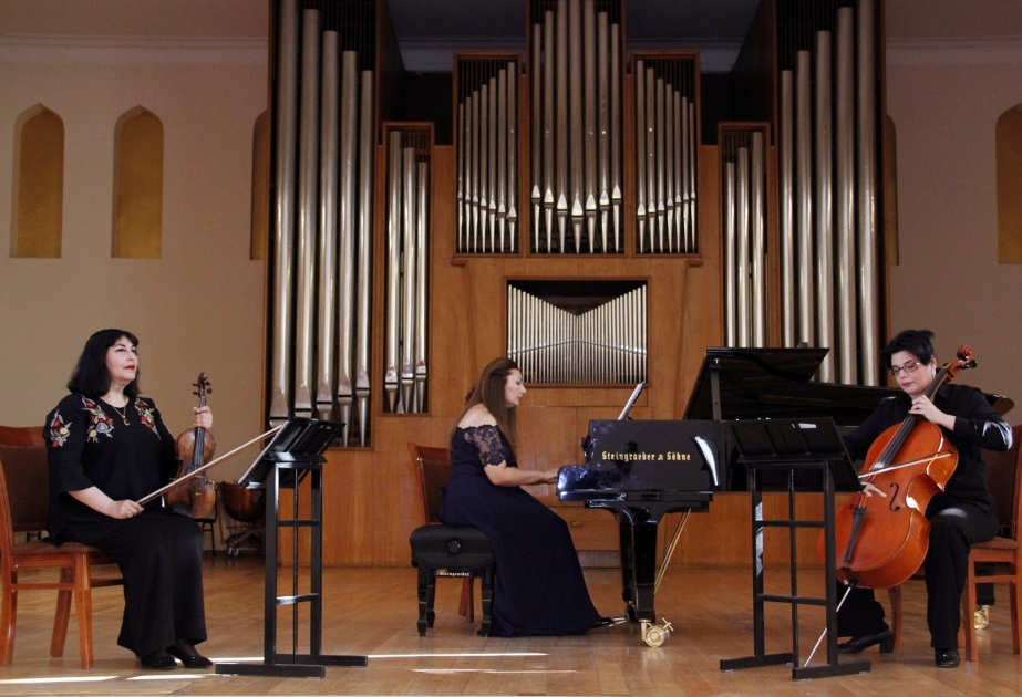 Azərbaycan Dövlət Fortepiano Triosunun çıxışı maraqla qarşılanıb