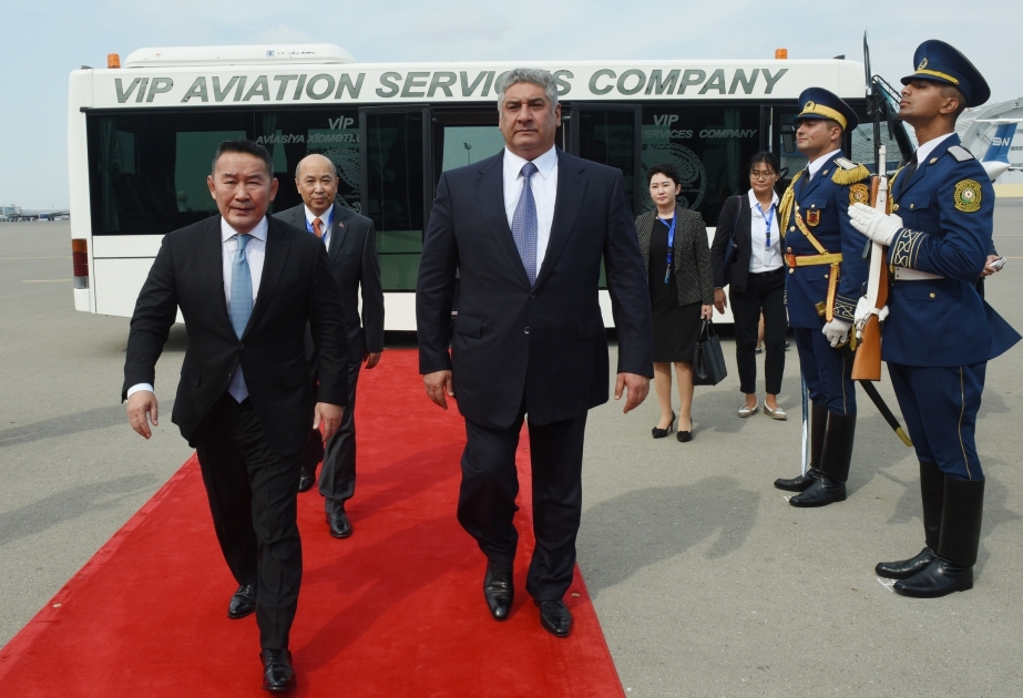 Le président mongol Khaltmaagiyn Battulga entame une visite de travail en Azerbaïdjan