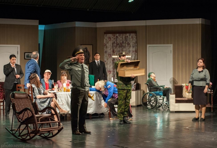Milli Dram Teatrında “Sinif yoldaşları” tamaşasının premyerası olub