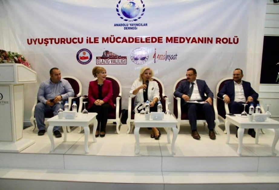 Türkiyədə keçirilən simpoziumda narkomaniyaya qarşı mübarizədə medianın rolu barədə müzakirələr aparılıb