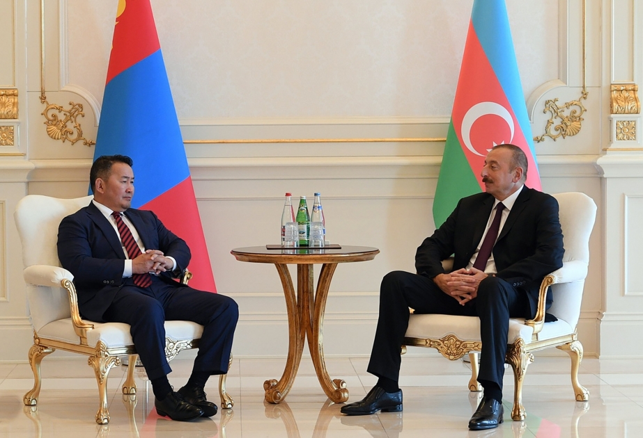 Präsident Ilham Aliyev trifft seinen mongolischen Amtskollegen VIDEO