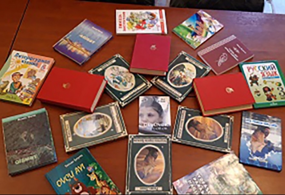 “Kitabxanaya kitab hədiyyə edirik” aksiyası uğurla davam edir