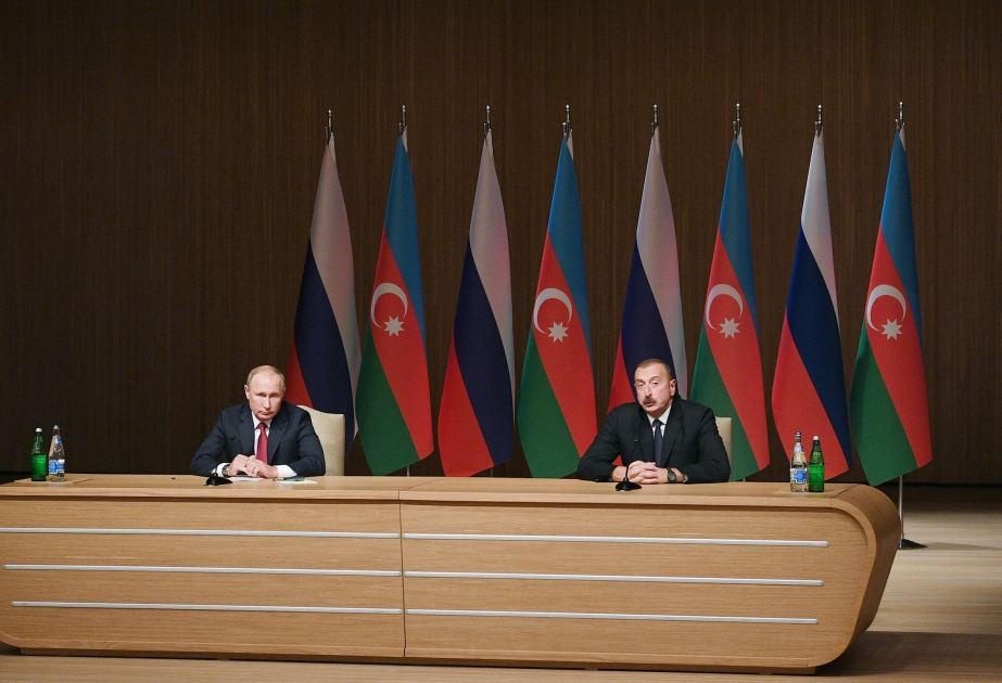 Bakıda IX Azərbaycan-Rusiya Regionlararası Forumunun rəsmi açılış mərasimi olub Azərbaycan Prezidenti İlham Əliyev və Rusiya Prezidenti Vladimir Putin mərasimdə iştirak ediblər YENİLƏNİB