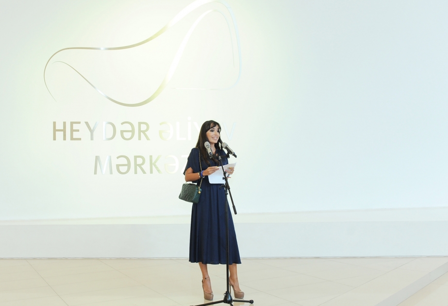 Heydər Əliyev Mərkəzində Nəsimi – şeir, sənət və mənəviyyat Festivalı çərçivəsində sərgilər açılıb