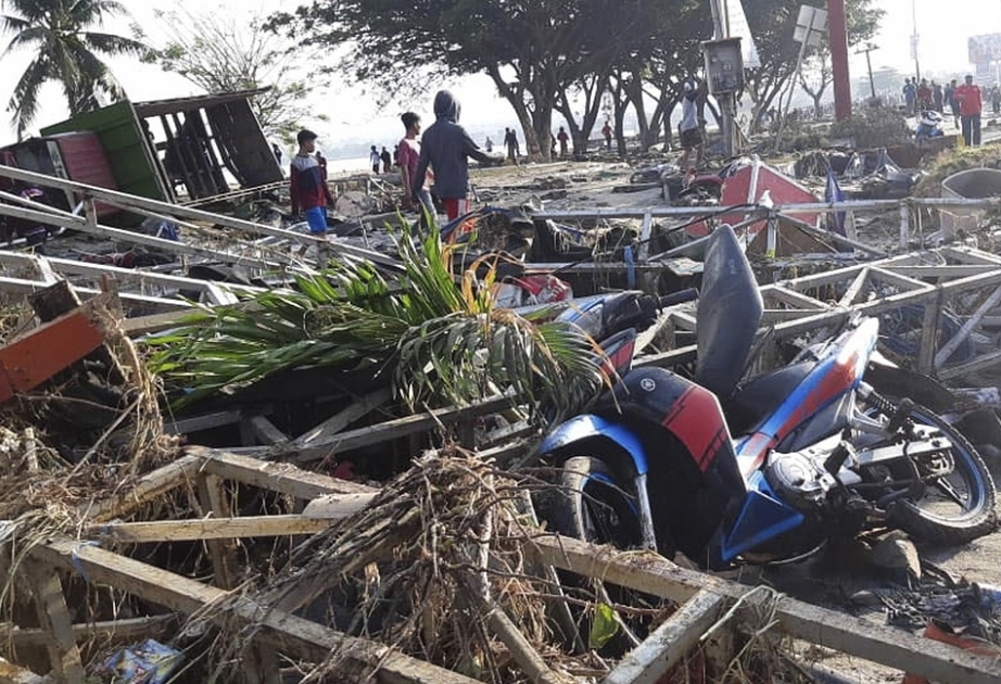 Indonesien: Zahl der Toten übersteigt 400 Menschen nach zwei schweren Erdbeben und einem darauf folgenden Tsunami