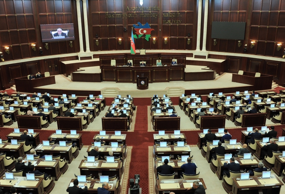我国国民议会召开秋季首次全体会议
