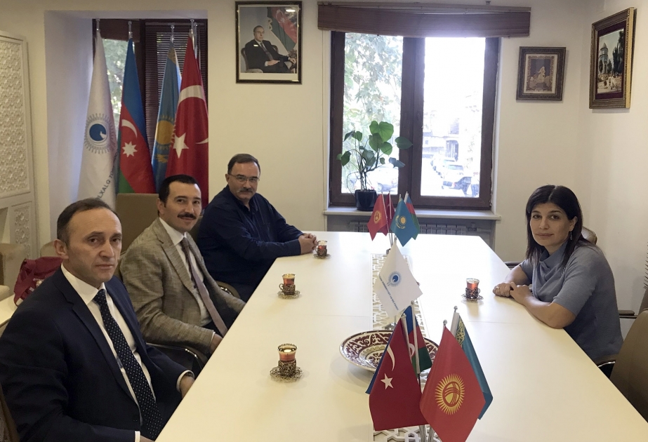 Une délégation de TURKSOY visite la Fondation internationale pour la culture et le patrimoine turcique