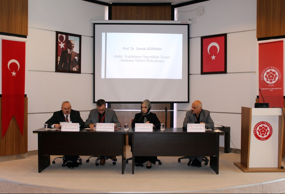 Türkiyədə keçirilən beynəlxalq simpoziumda Azərbaycan İlahiyyat İnstitutunun kafedra müdirinin məruzəsi dinlənilib