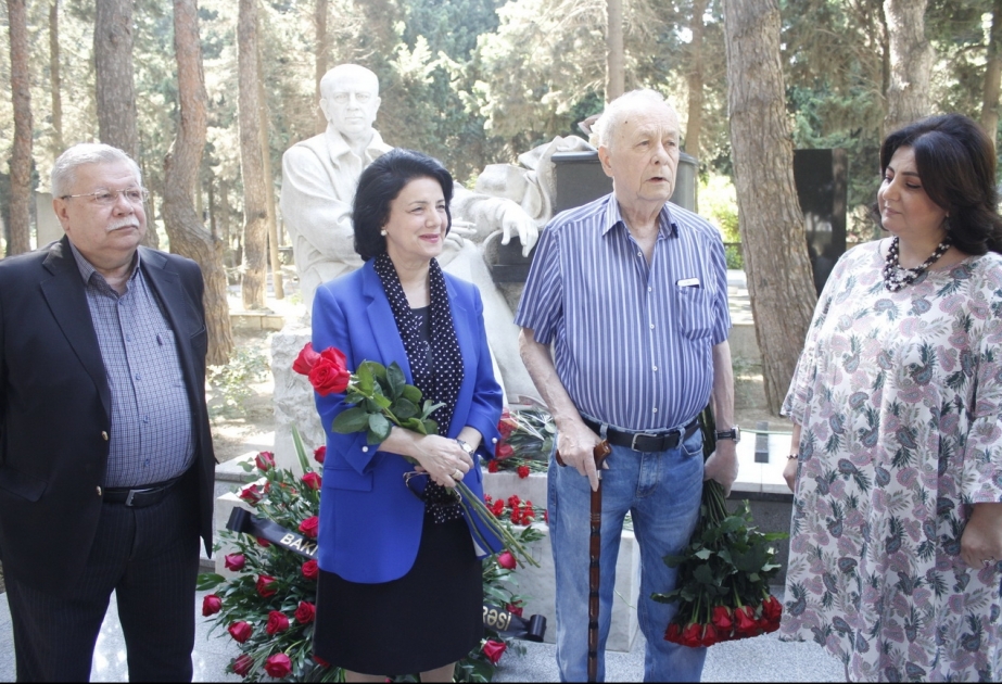 Görkəmli bəstəkar Tofiq Quliyevin xatirəsi anılıb
