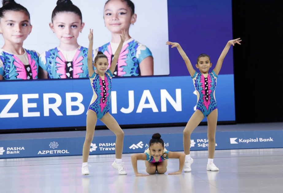 Bakıda keçirilən aerobika yarışlarında 9-11 yaşlı gimnastlar çıxış ediblər