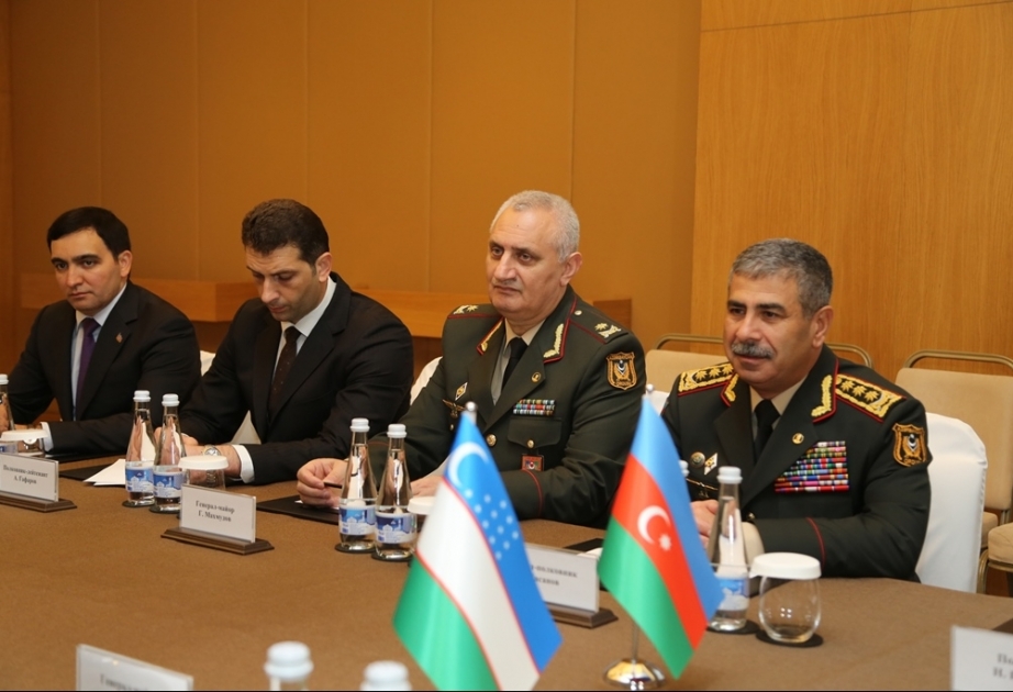 Azərbaycanın və Özbəkistanın müdafiə nazirlikləri arasında əməkdaşlıq məsələləri müzakirə edilib
