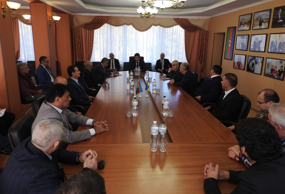 Azərbaycanın Ukraynadakı səfirliyində diaspor fəalları və ziyalılarımızın iştirakı ilə müzakirələr aparılıb