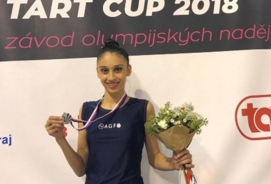 Aserbaidschans Turnerin Fatima Akperova gewinnt Silber in Tschechien