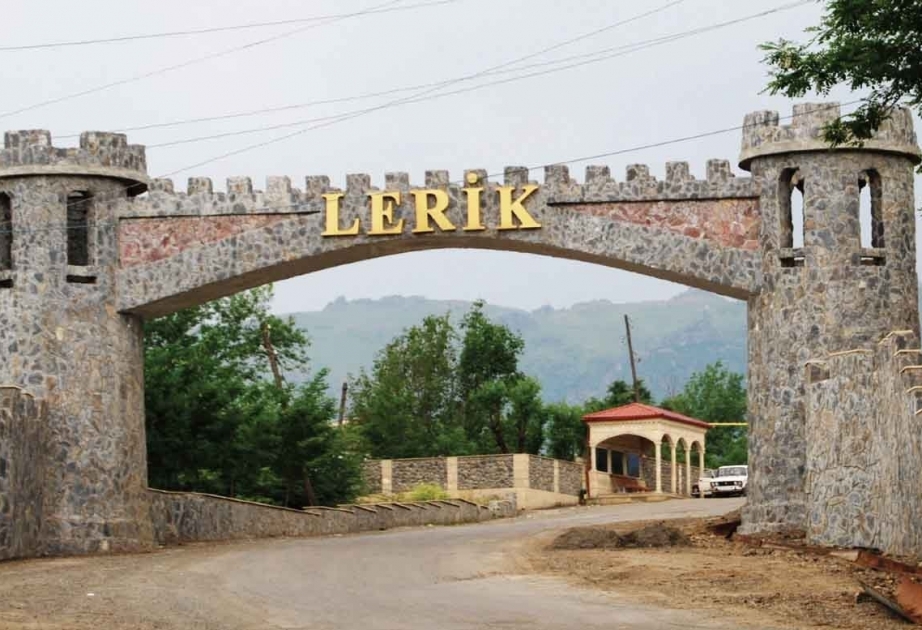 In der Stadt Lerik wird neues Wohnhaus gebaut
