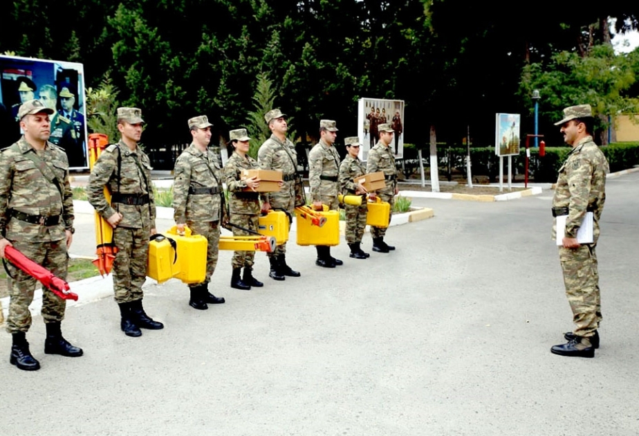 Topoqrafiya hərbi hissəsinin döyüş hazırlığı yoxlanılıb