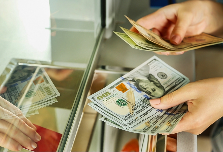 Курс маната по отношению к доллару на 18 октября установлен на уровне 1,7000
