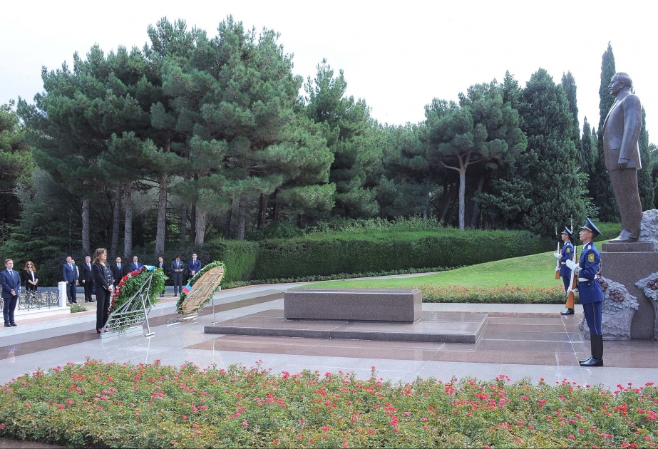 President of Italian Senate pays tribute to national leader Heydar Aliyev and Azerbaijani martyrs