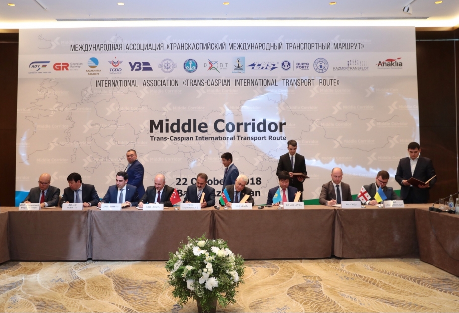 Transxəzər Marşrutu üzrə yüklərin daşınması zamanı xidmətlərin göstərilməsinə sərf edilən müddət təsdiqlənib VİDEO