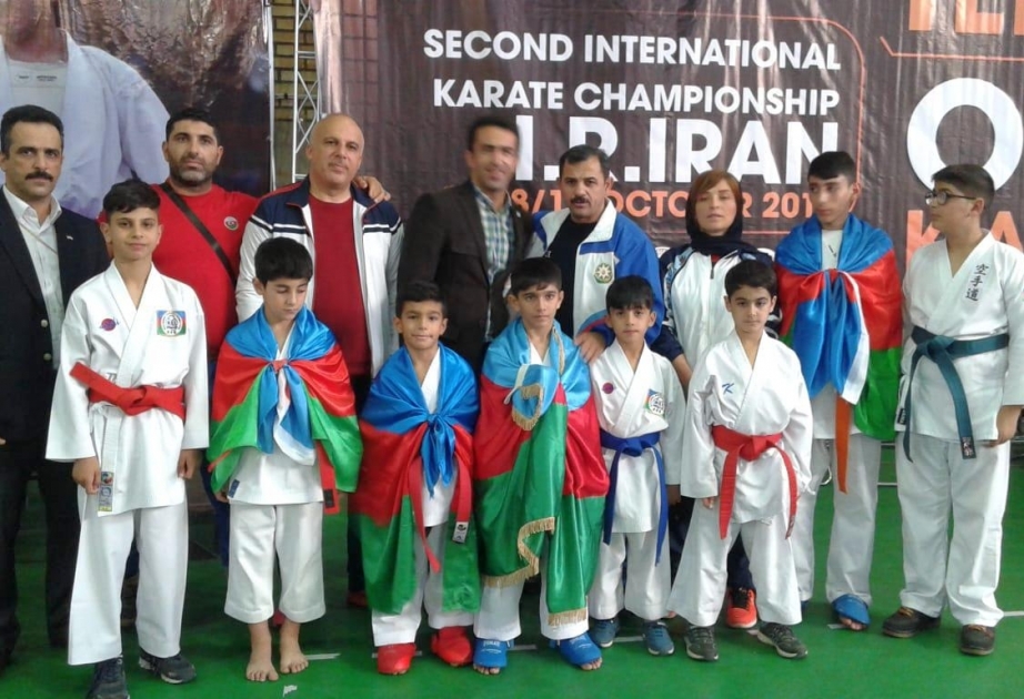 Sumqayıtlı azyaşlı karateçilər İranda 14 medal qazanıblar