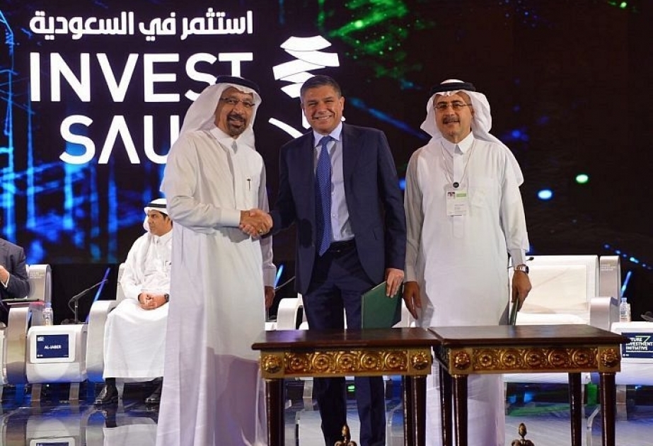 “Saudi Aramco” neft şirkəti 34 milyard dollarlıq 15 memorandum imzalayıb