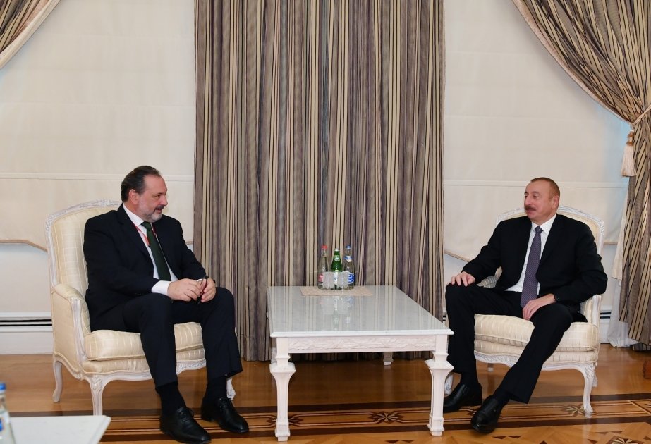 Staatspräsident Ilham Aliyev empfängt den Präsidenten des uruguayischen Abgeordnetenhauses Jorge Gandini VIDEO