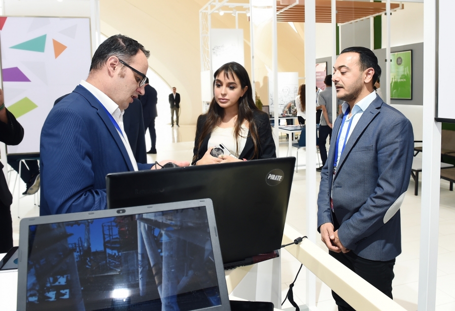 Heydar Aliyev Center hosts exhibition on innovative products and services and successful start-up applications