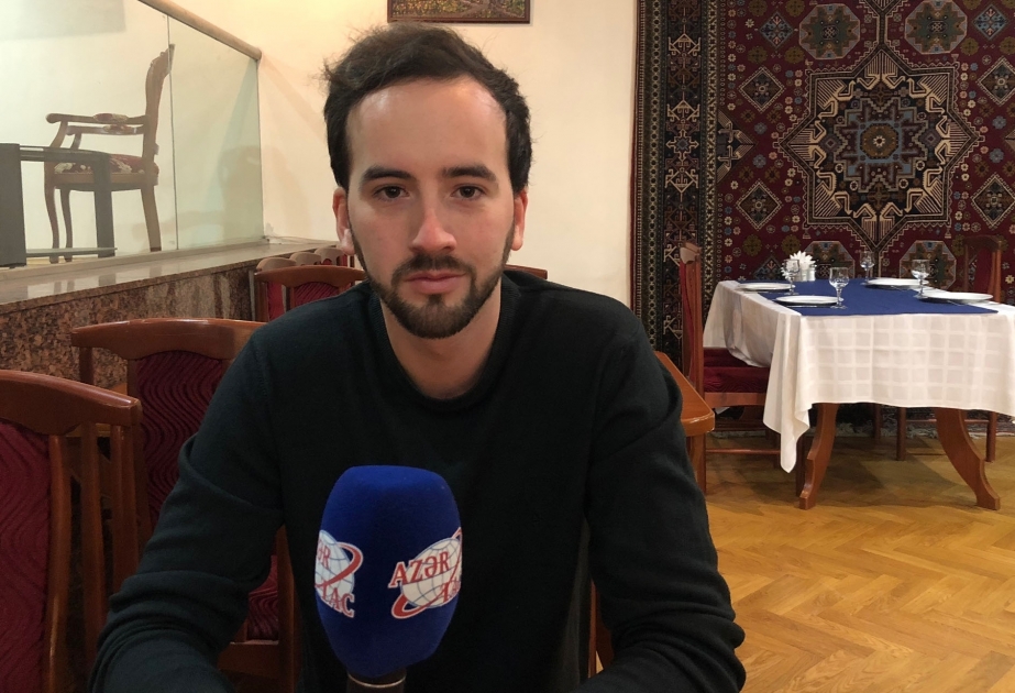 Emil Qədirov: Mən Müslüm Maqomayevin sayəsində oxumağa başladım