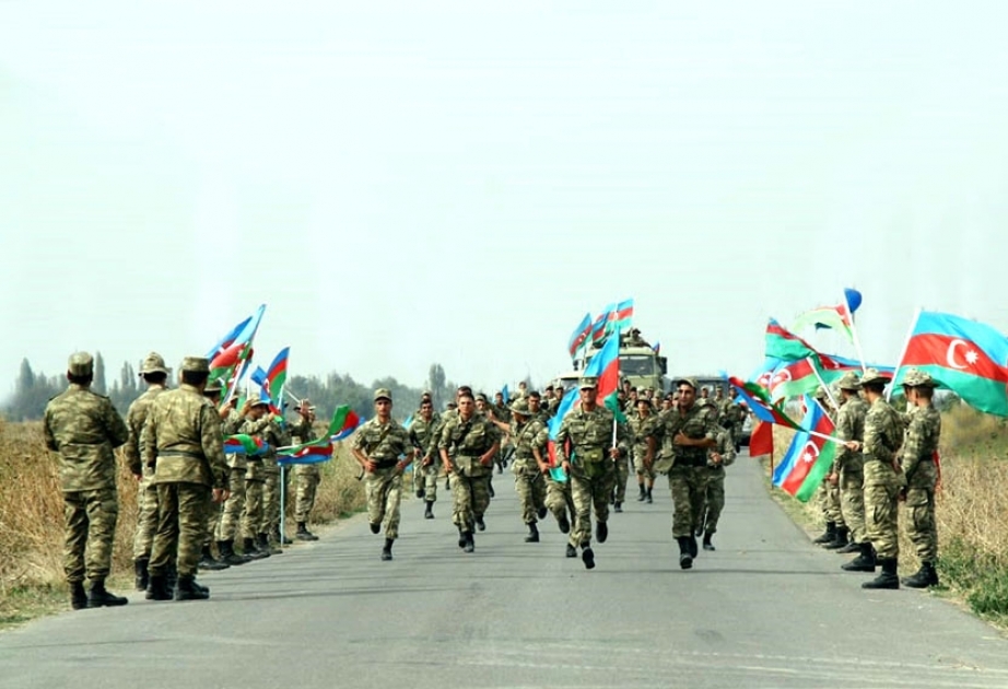 Azərbaycan Ordusunda sıçrayış marşı üzrə yarışlar keçirilir