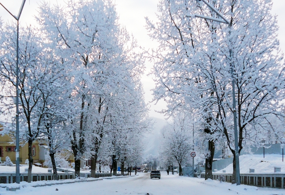 Erster Oktober-Schnee in Dashkasan Region