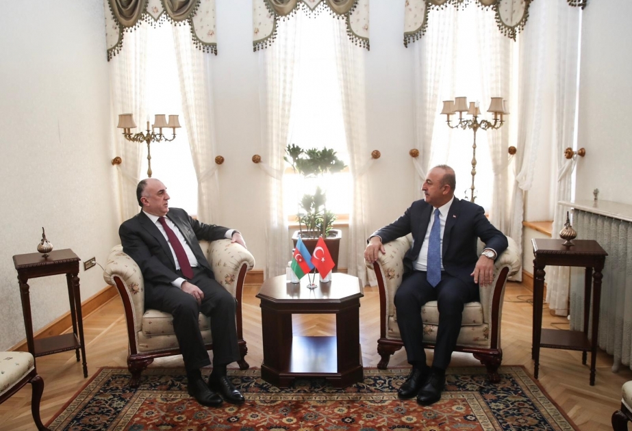 Azerbaijani, Turkish FMs meet in Istanbul