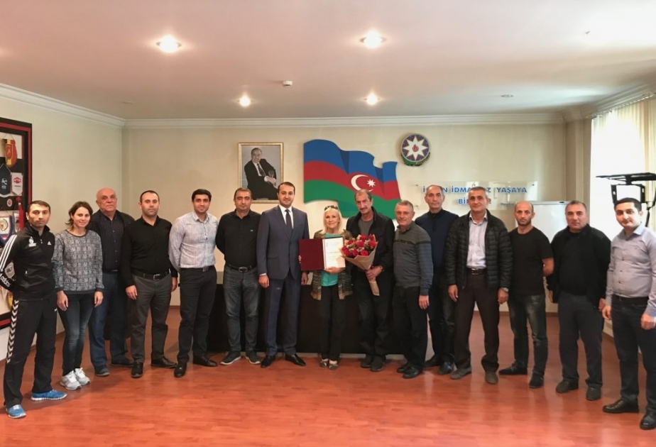 Azərbaycan Həndbol Federasiyası Olimpiya çempionu Rəfiqə Şabanovanı 75 illik yubileyi münasibətilə təbrik edib