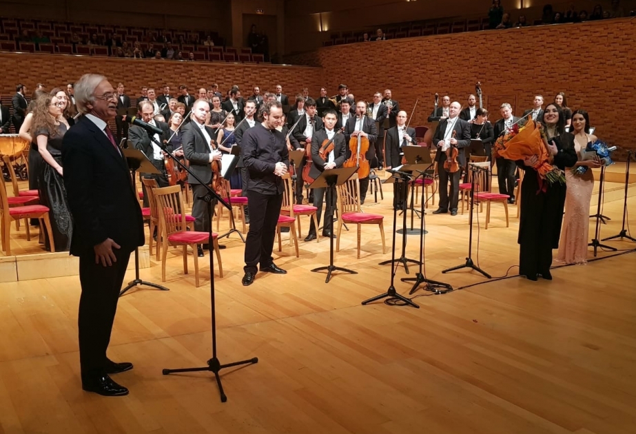 “Azərbaycan Respublikasının Əməkdar artisti” fəxri adının şəhadətnaməsi və döş nişanı Mariinski Teatrının solistlərinə təqdim edilib