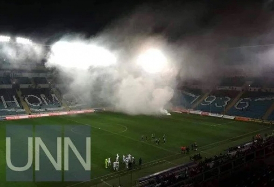 “Qarabağ”ın Avropa Liqasındakı rəqibi “Vorskla”nın milli çempionat oyununda meydançaya partlayıcı maddə atılıb