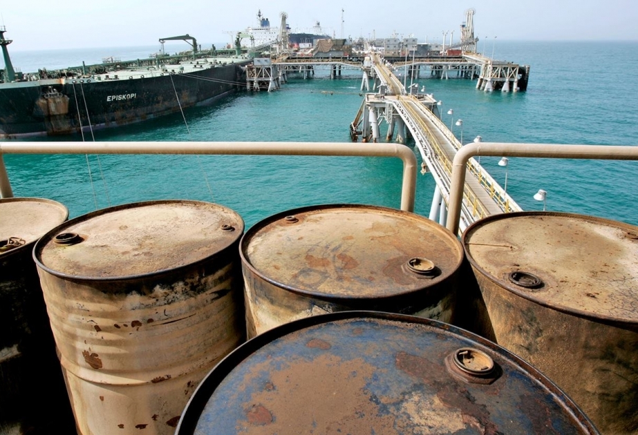 Les cours du pétrole poursuivent leur baisse sur les bourses mondiales