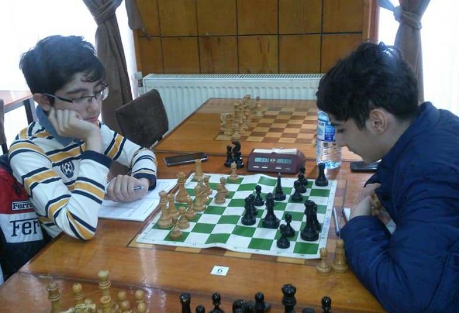 Kişilər və qadınlar arasında şahmat üzrə Bakı çempionatının qalibləri müəyyənləşib