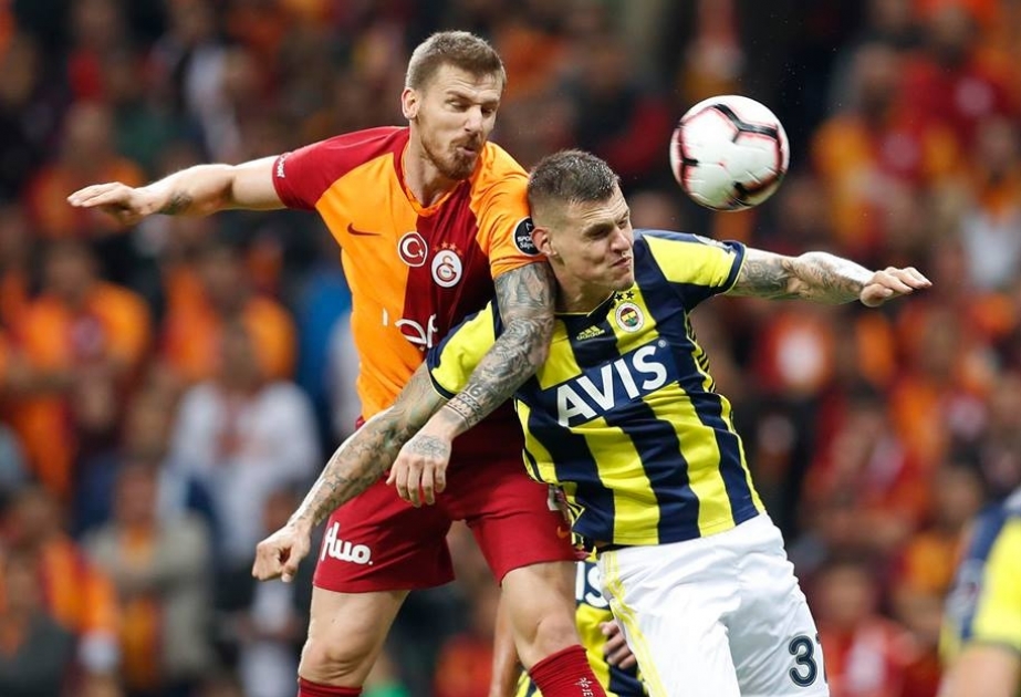 İstanbul derbisi : “Qalatasaray”-“Fənərbağça” oyunu heç-heçə başa çatıb