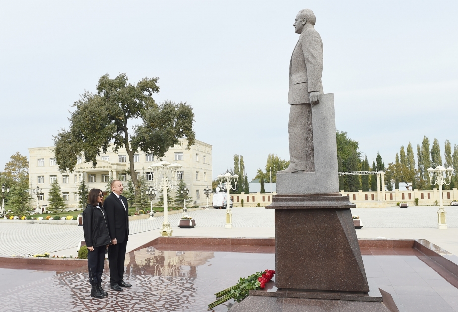 Präsident Ilham Aliyev zu Besuch im Bezirk Agdam eingetroffen VIDEO