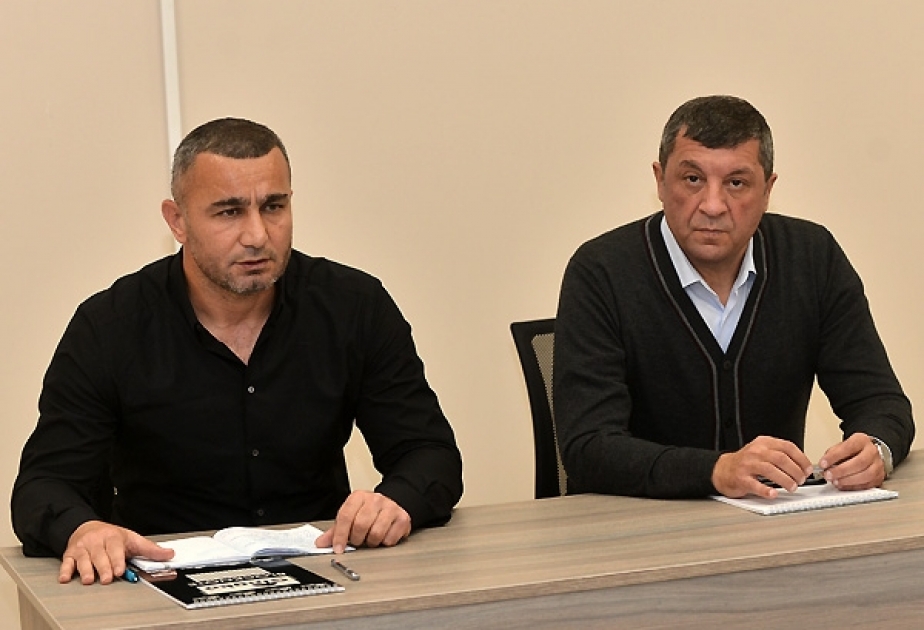 Qurban Qurbanov məşqçilərlə görüşüb