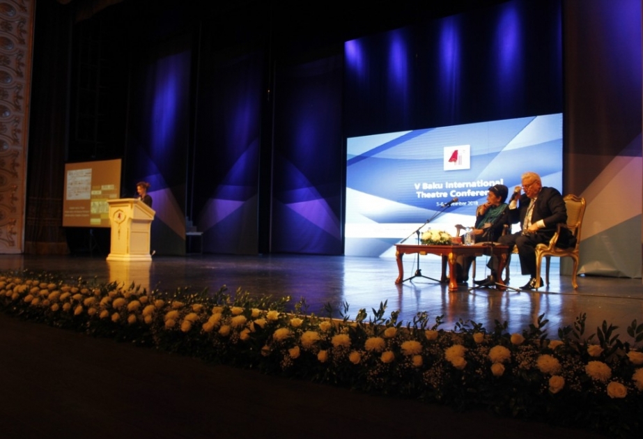 Bakı V Beynəlxalq Teatr Konfransında müasir teatr prosesini əks etdirən maraqlı mühazirələr dinlənilib
