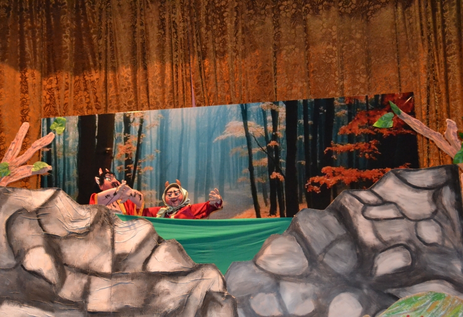 Kürdəmirdə Kukla Teatrının ilk tamaşası olub