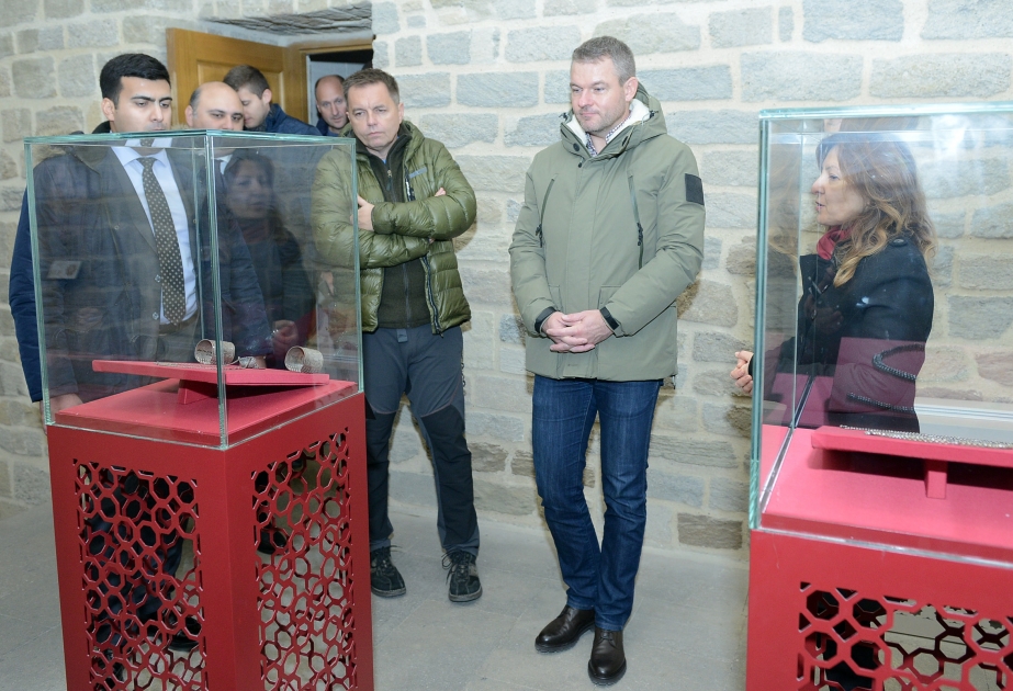 İçərişəhərlə tanışlıq Slovakiyanın Baş nazirində zəngin təəssürat yaradıb