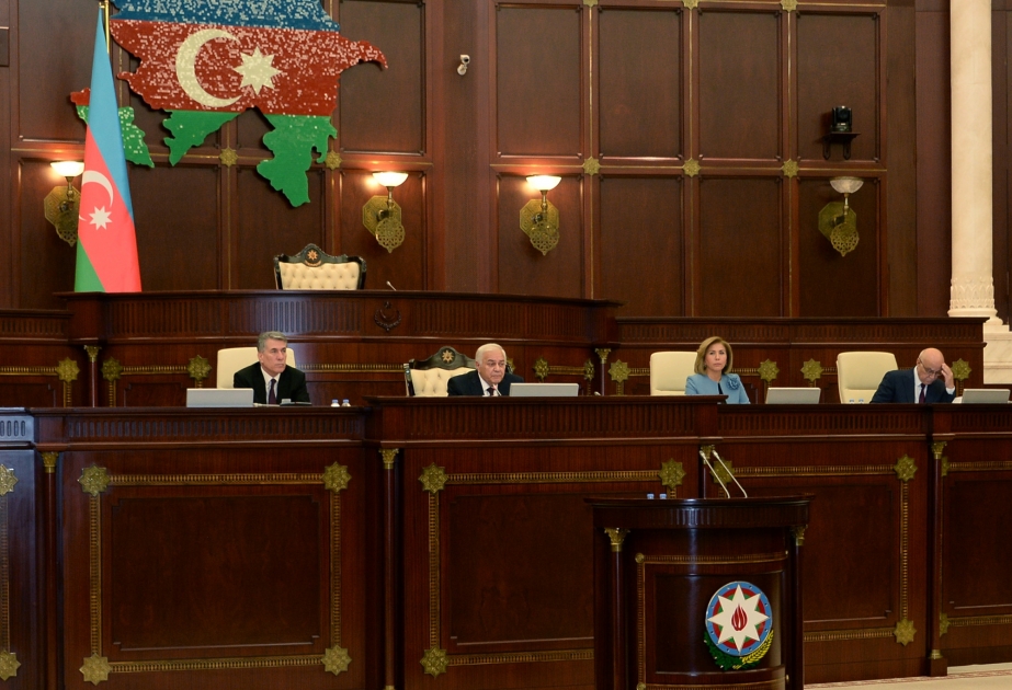 Milli Məclisdə 2019-cu ilin dövlət büdcəsi layihəsinin müzakirəsinə başlanılıb YENİLƏNİB