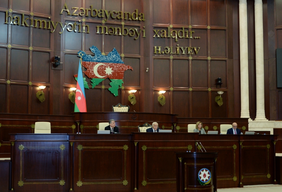 Milli Məclisdə “2019-cu il dövlət büdcəsi haqqında” qanun layihəsi birinci oxunuşda təsdiq edilib