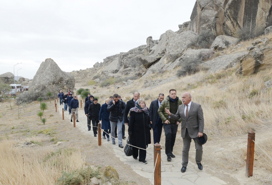 La délégation slovaque visite la Réserve historique et artistique de Goboustan
