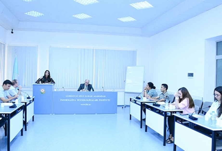 Elmi seminar: İntellektual informasiya texnologiyaları və jurnalistika problemləri