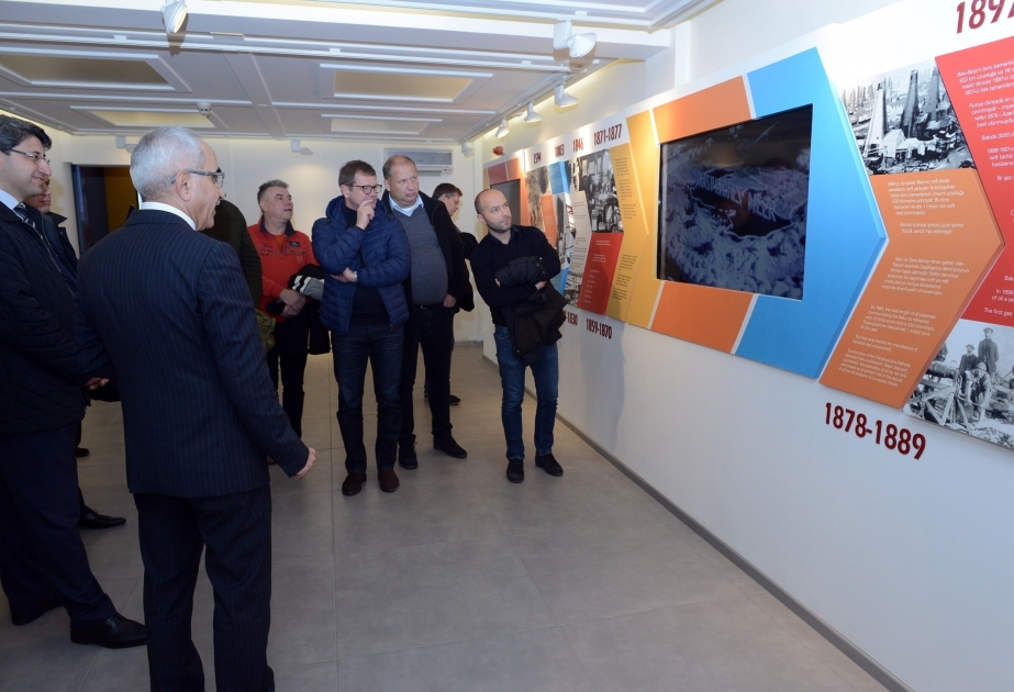 斯洛伐克代表团参观桑加恰尔接收站