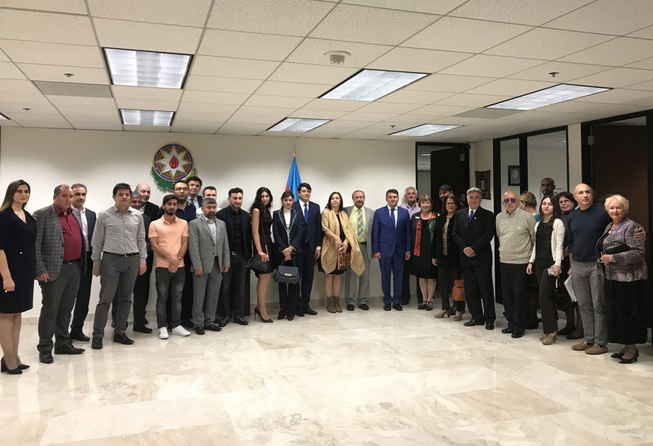 Kaliforniyada yaşayan soydaşlarımızla görüş keçirilib