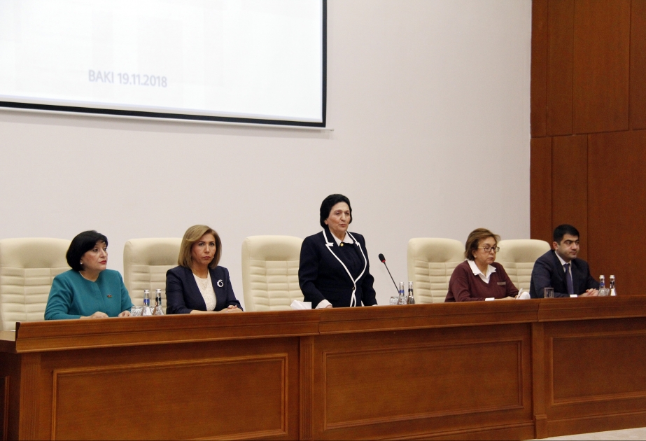 Bakıda “XXI əsr: Modern cəmiyyət - insan tərbiyəsində qadınların rolu” mövzusunda konfrans keçirilib