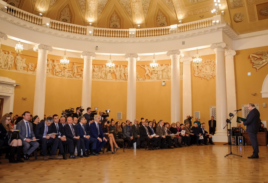 В Москве открылась конференция «Духовное наследие Насими в историко-культурном контексте средневекового Востока» В работе конференции принимала участие вице-президент Фонда Гейдара Алиева Лейла Алиева