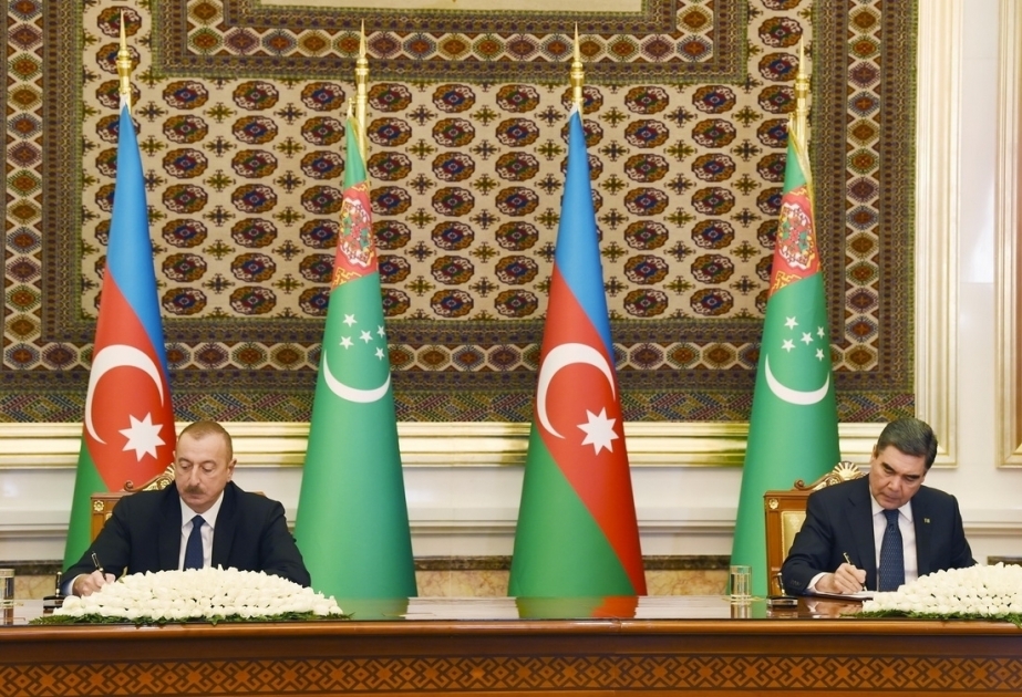 Aserbaidschan und Turkmenistan unterzeichnen Dokumente VIDEO